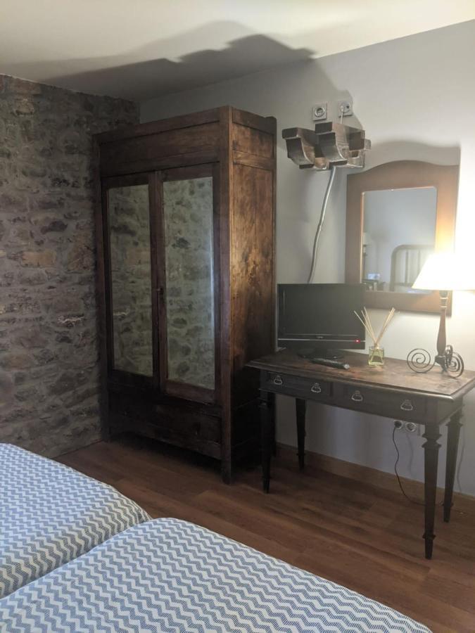 Hotel La Plaza Proaza Bagian luar foto