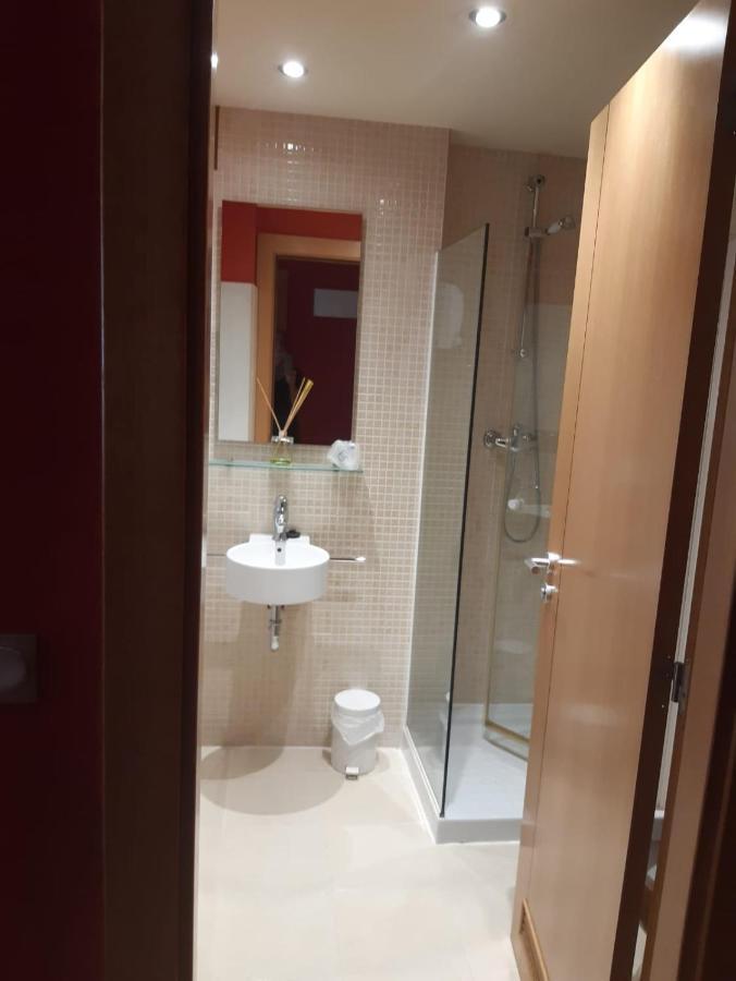 Hotel La Plaza Proaza Bagian luar foto